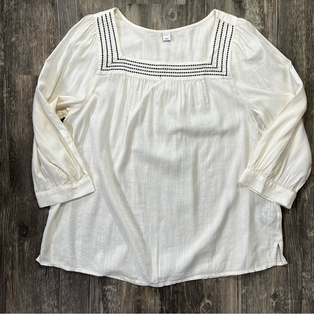 NWT!! Old Navy Squareneck Embroidered Boho Blouse